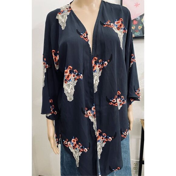Altar’d state Bull Floral Kimono Cardigan Size Medium - Picture 1 of 6